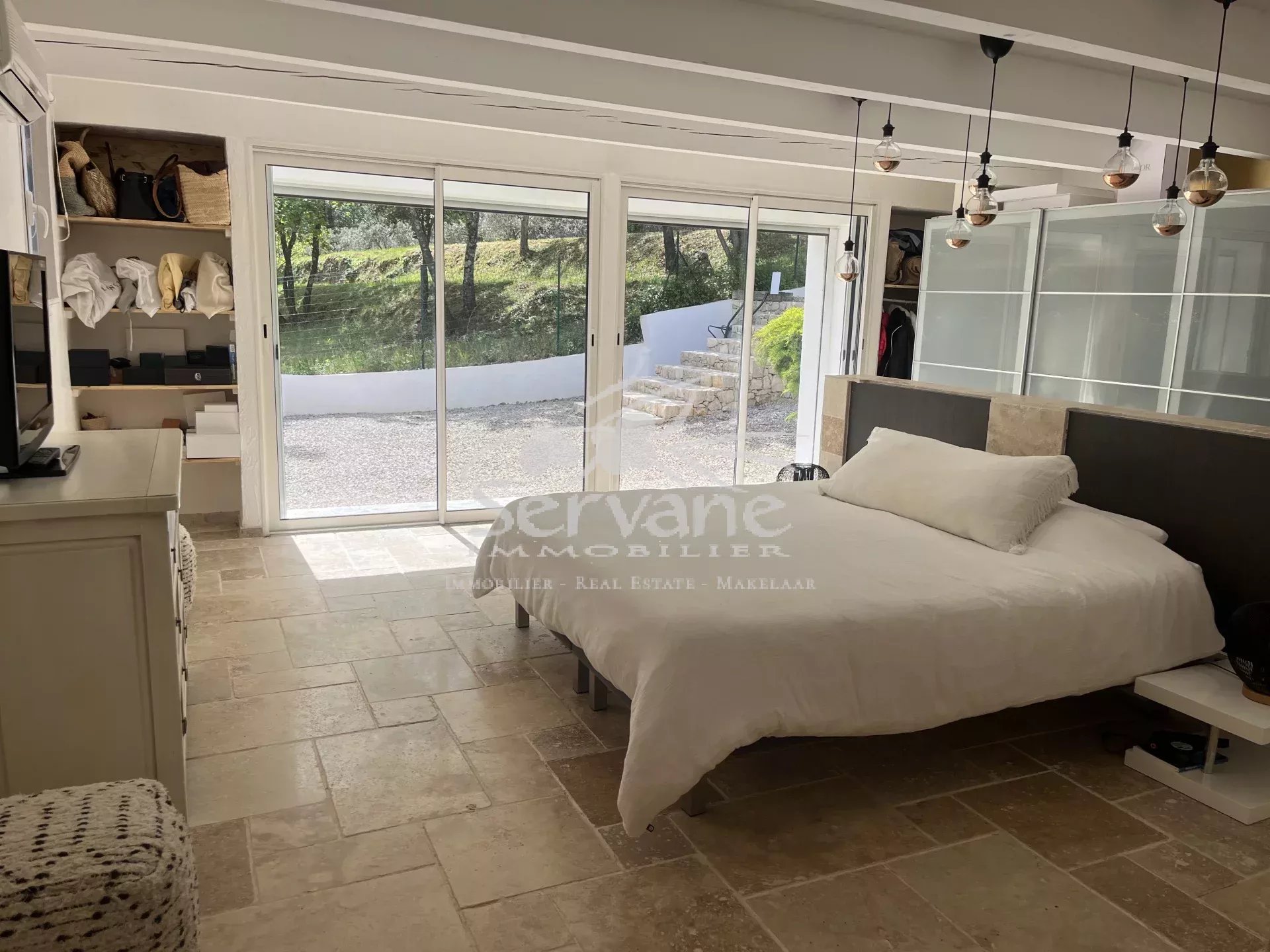 EXCEPTIONAL PROPERTY SALERNES 7 BEDROOMS