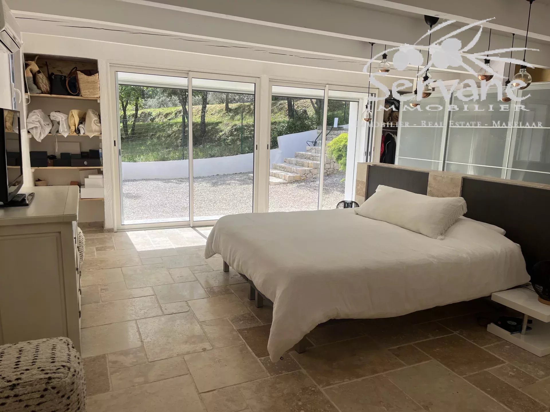 EXCEPTIONAL PROPERTY SALERNES 7 BEDROOMS
