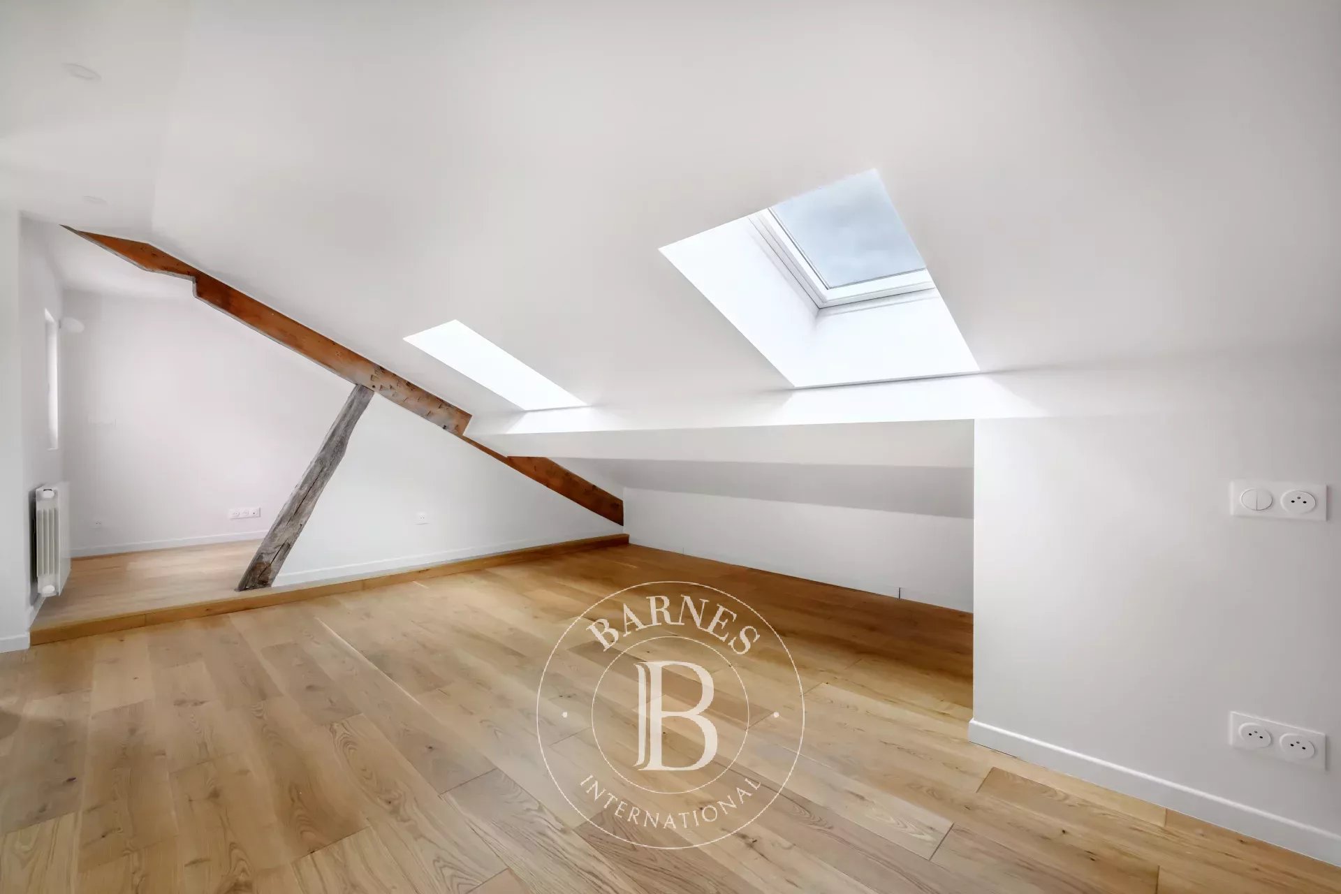 Daire Paris 3ème - picture 12