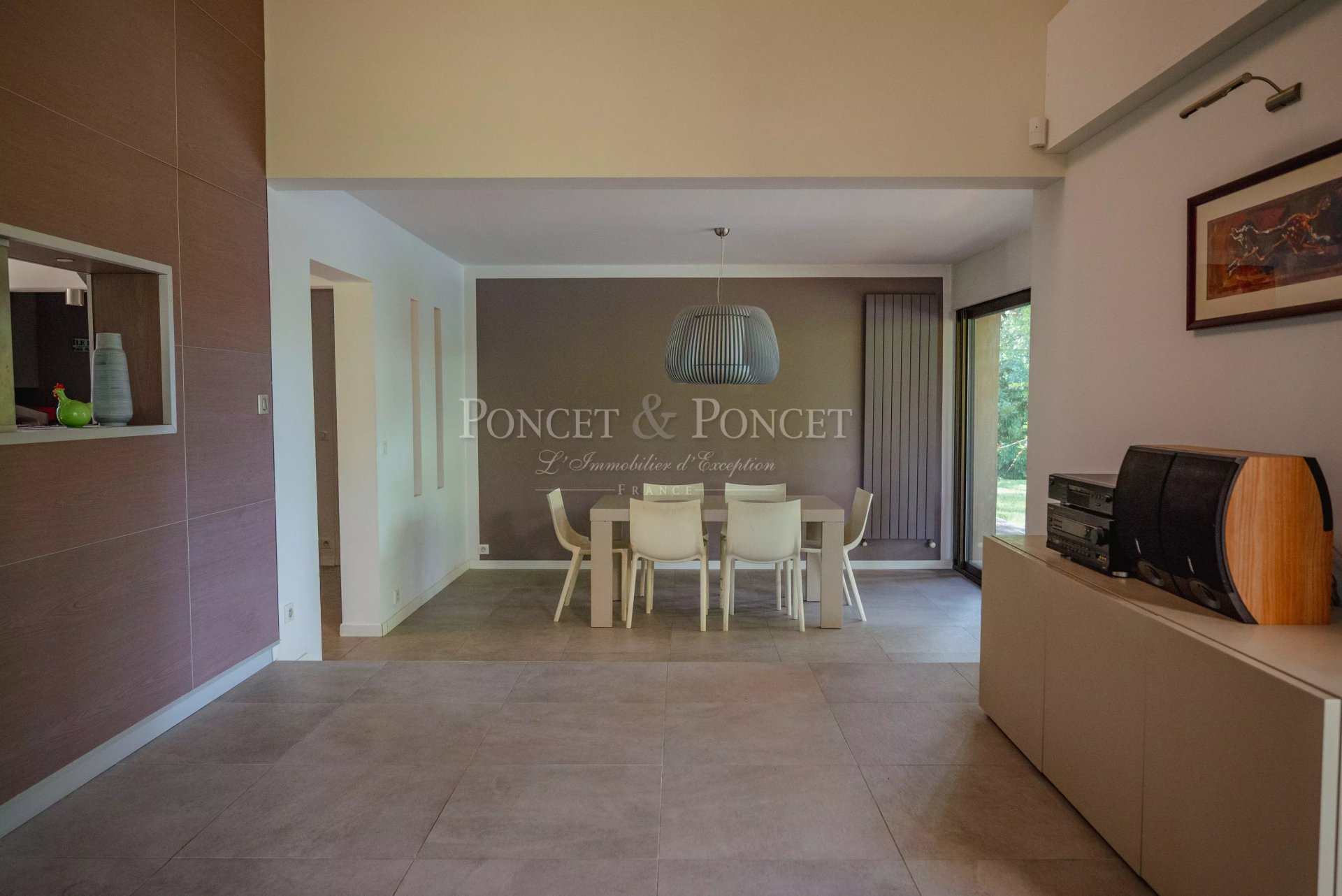 6 Bedroom Villa/Townhouse's Image 8