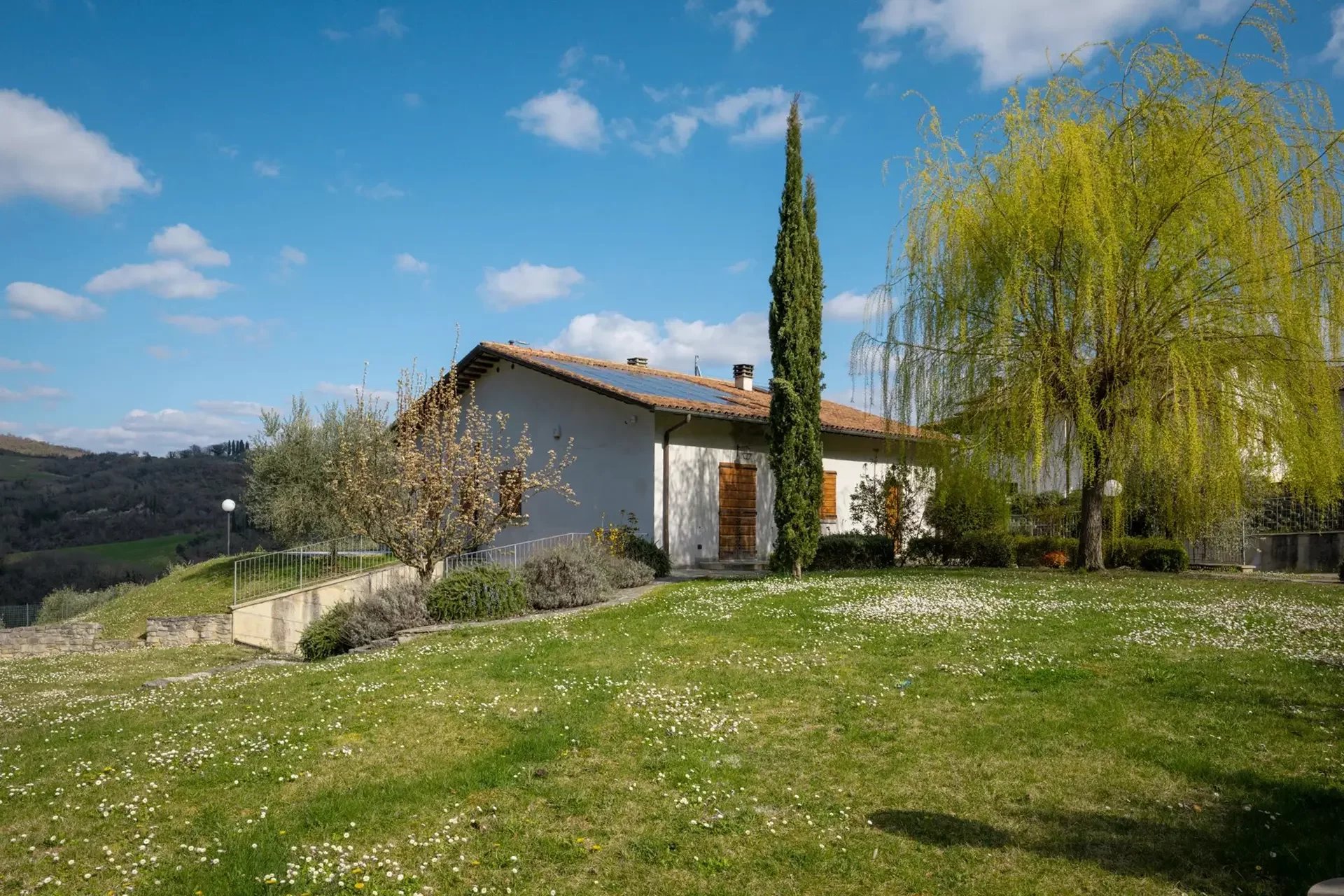  VILLETTA MODERNA ECOSOSTENIBILE CON GIARDINO IN VENDITA IN UMBRIA