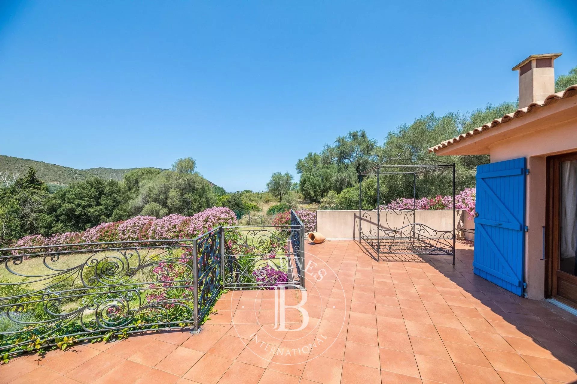 Villa Saint-Florent - picture 8