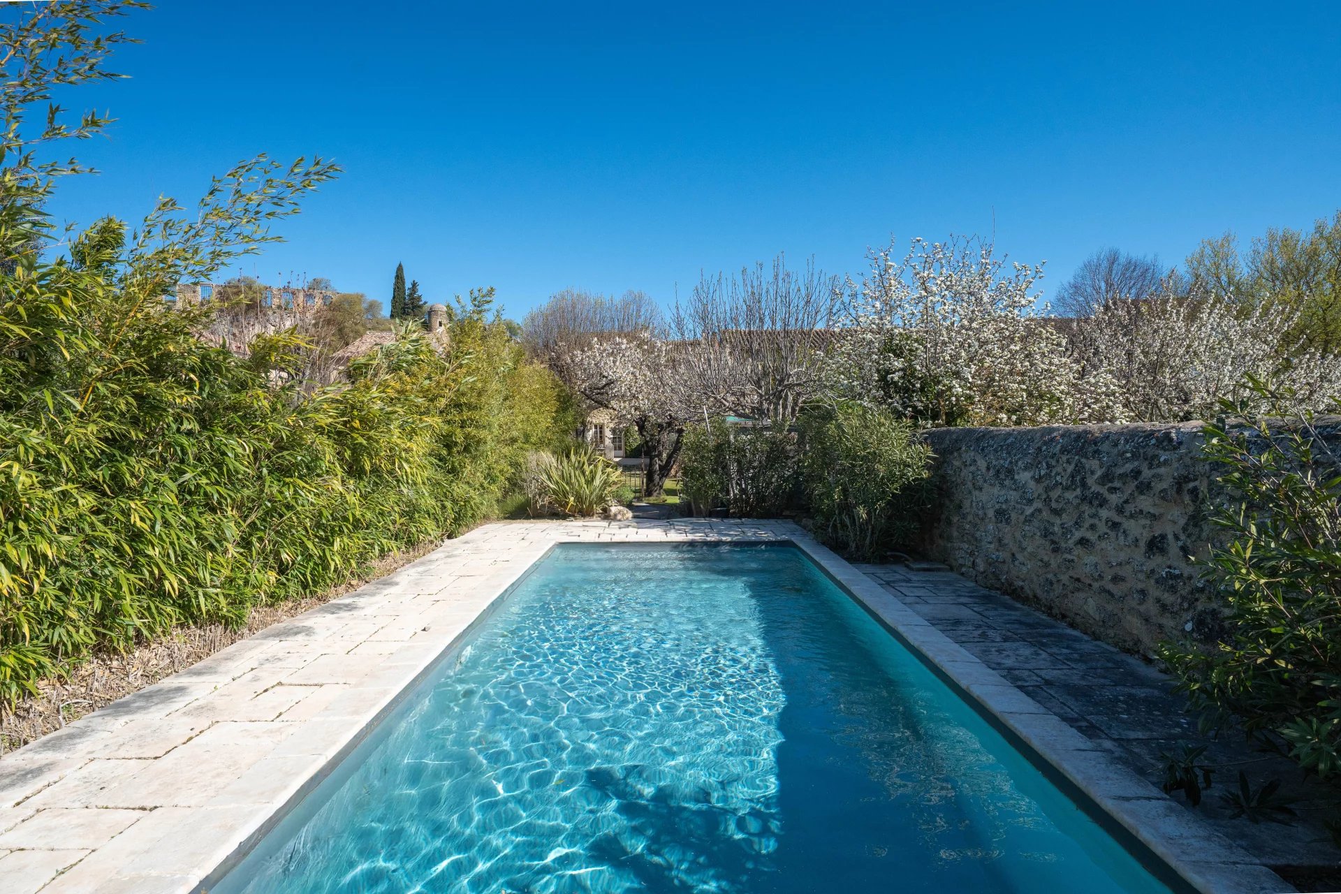 Charming 19th-century residence – Provence