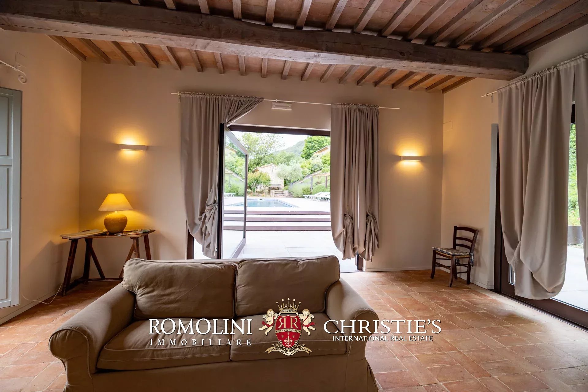 6 Bedroom Villa/Townhouse's Image 45