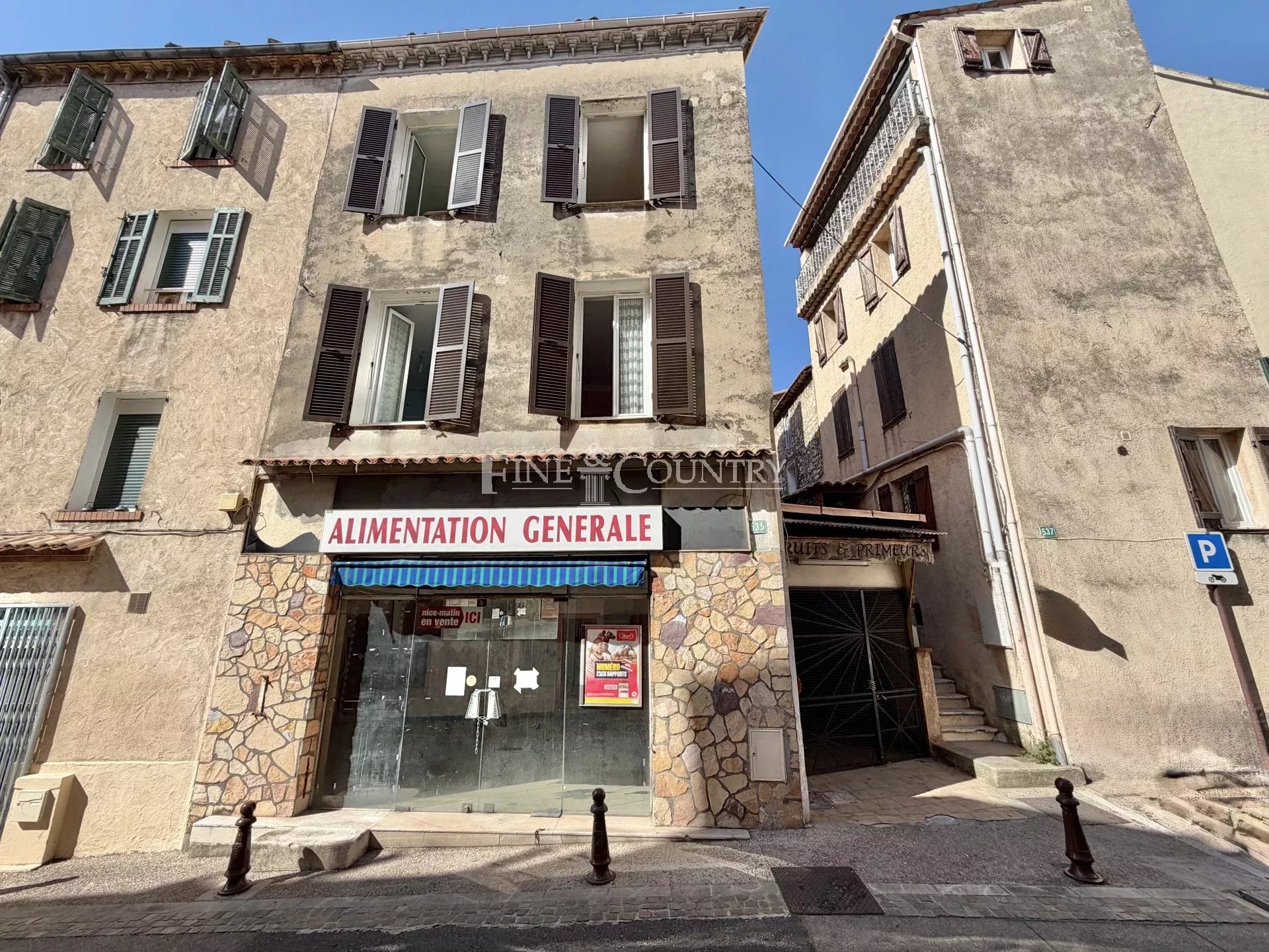 Building for sale in Le Cannet, to renovate Accommodation in Cannes
