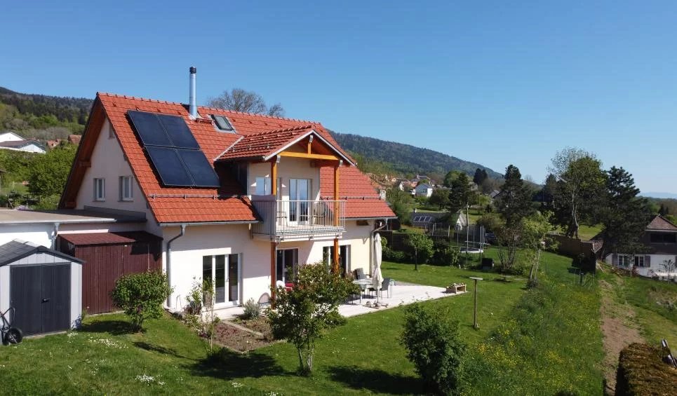 Villa familiale lumineuse avec vue Alpes