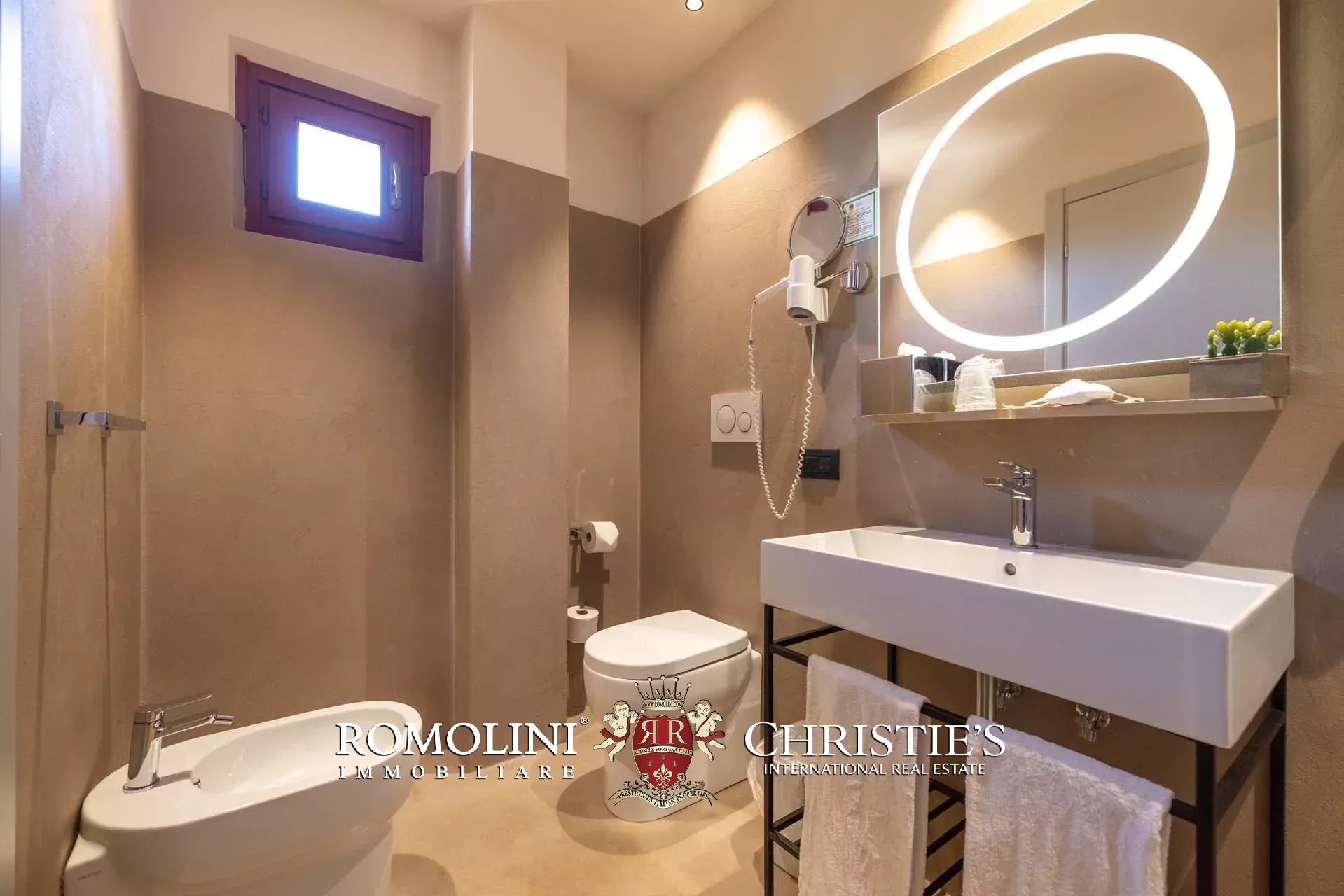 63 Bedroom Villa/Townhouse's Image 52