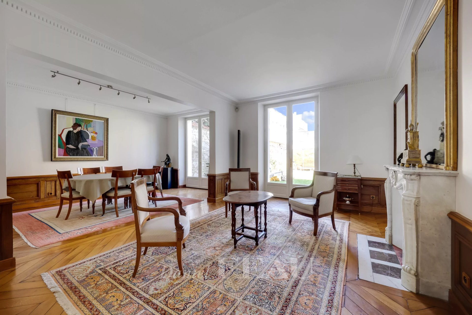 7 Bedroom Villa/Townhouse's Image 3