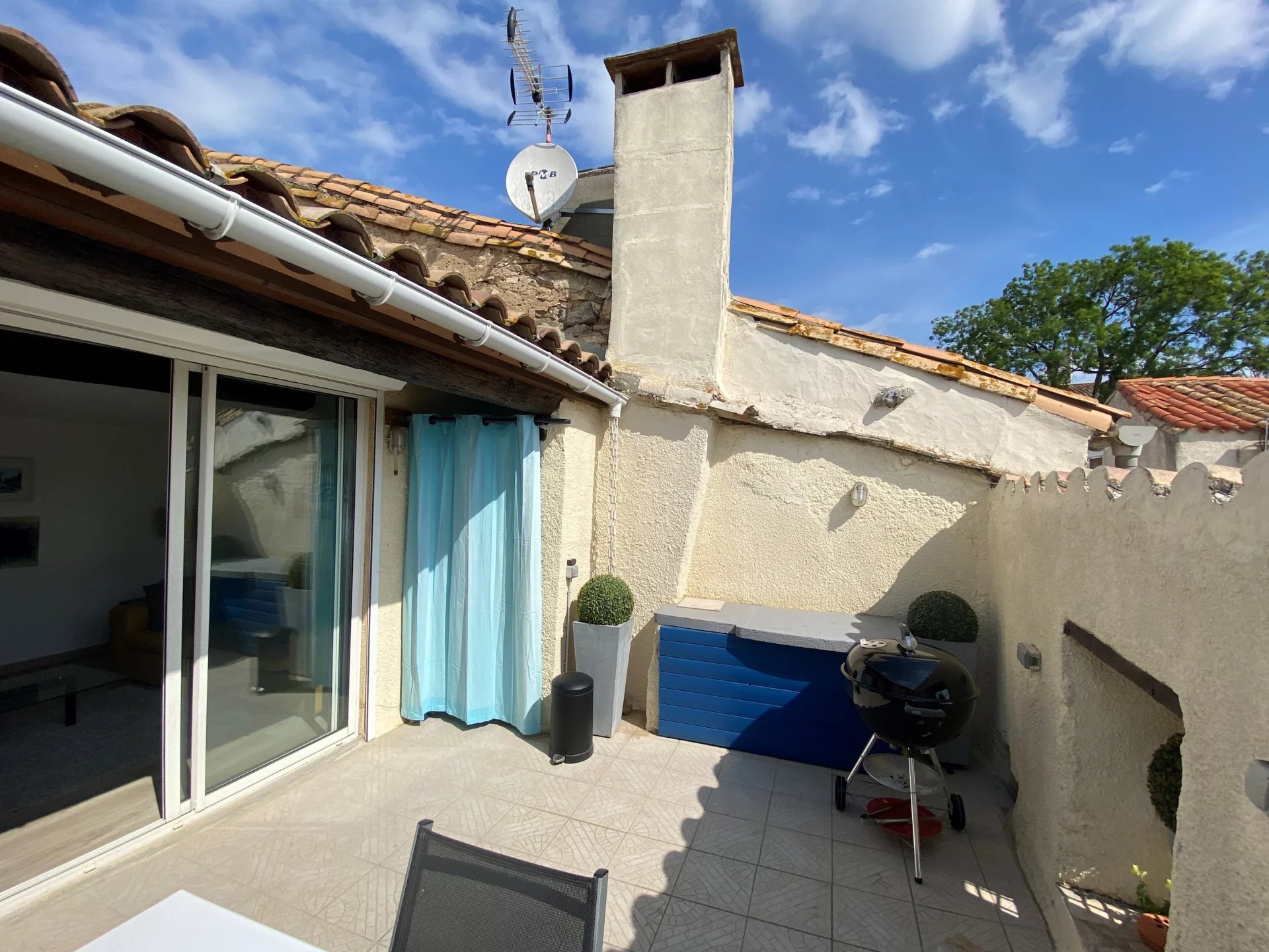 Immaculate village house with roof terrace in Minervois village