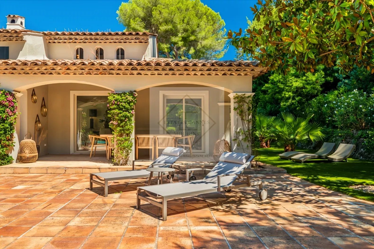 Superbe villa neuve de style provençal – Vue panoramique & intimité absolue — photo 25