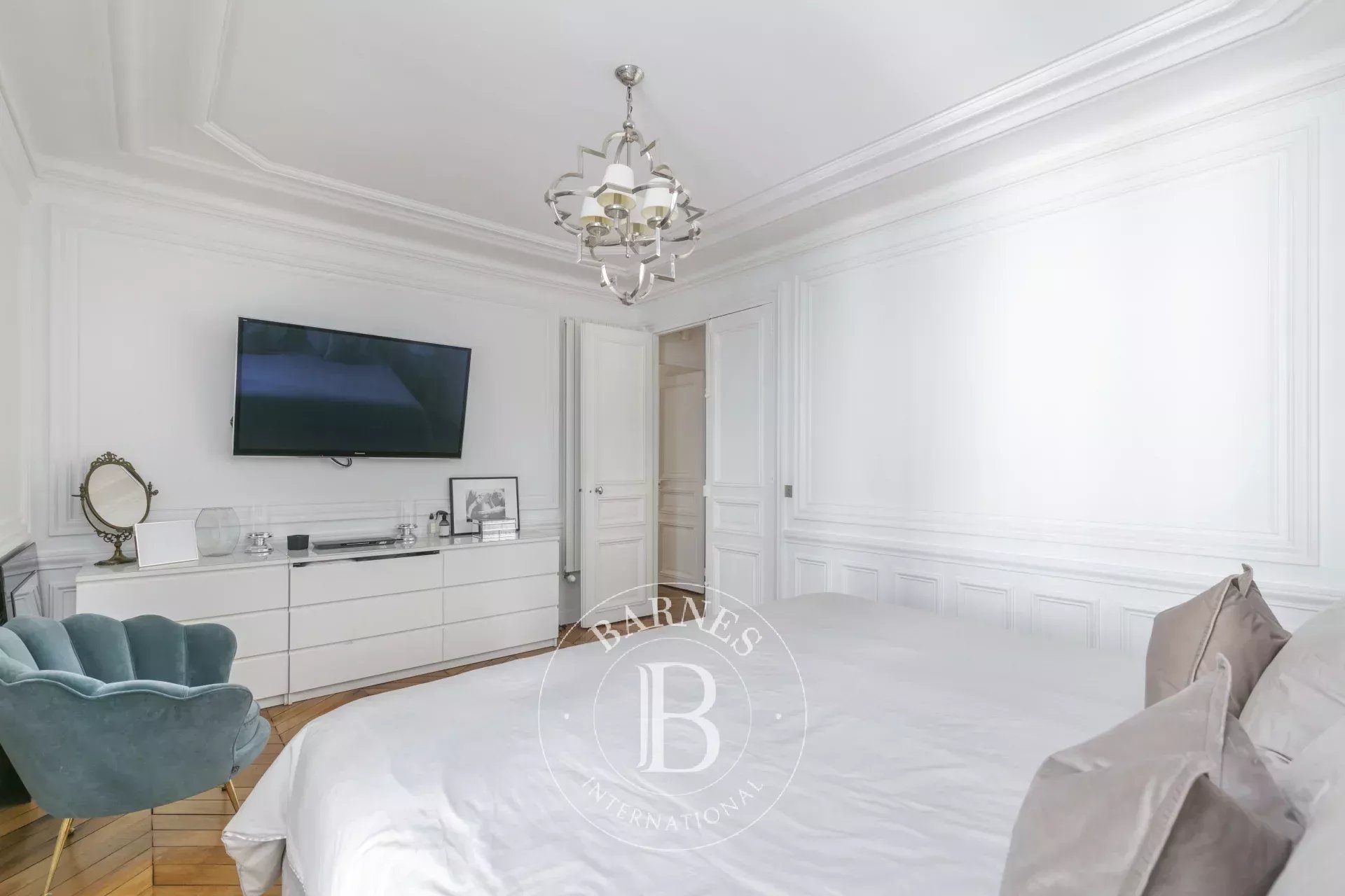 Exclusivity - Paris 8th Etoile Hoche - Apartment on the 4th floor with balcony facing South West - 2 or 3 bedrooms - picture 7
