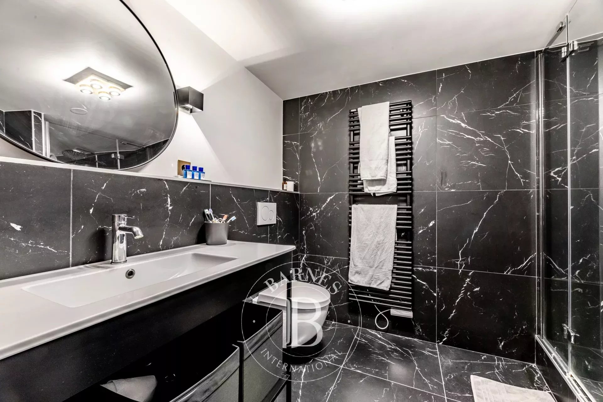 Paris 16 – Arc de Triomphe – 1-Bedroom Apartment – Prestigious Building - picture 6