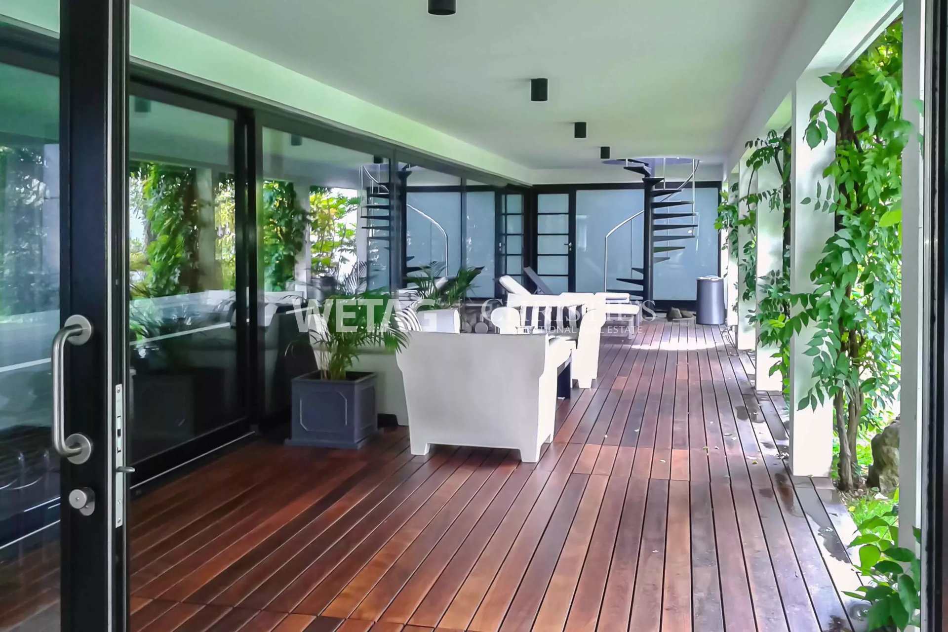 5 Bedroom Villa/Townhouse's Image 3