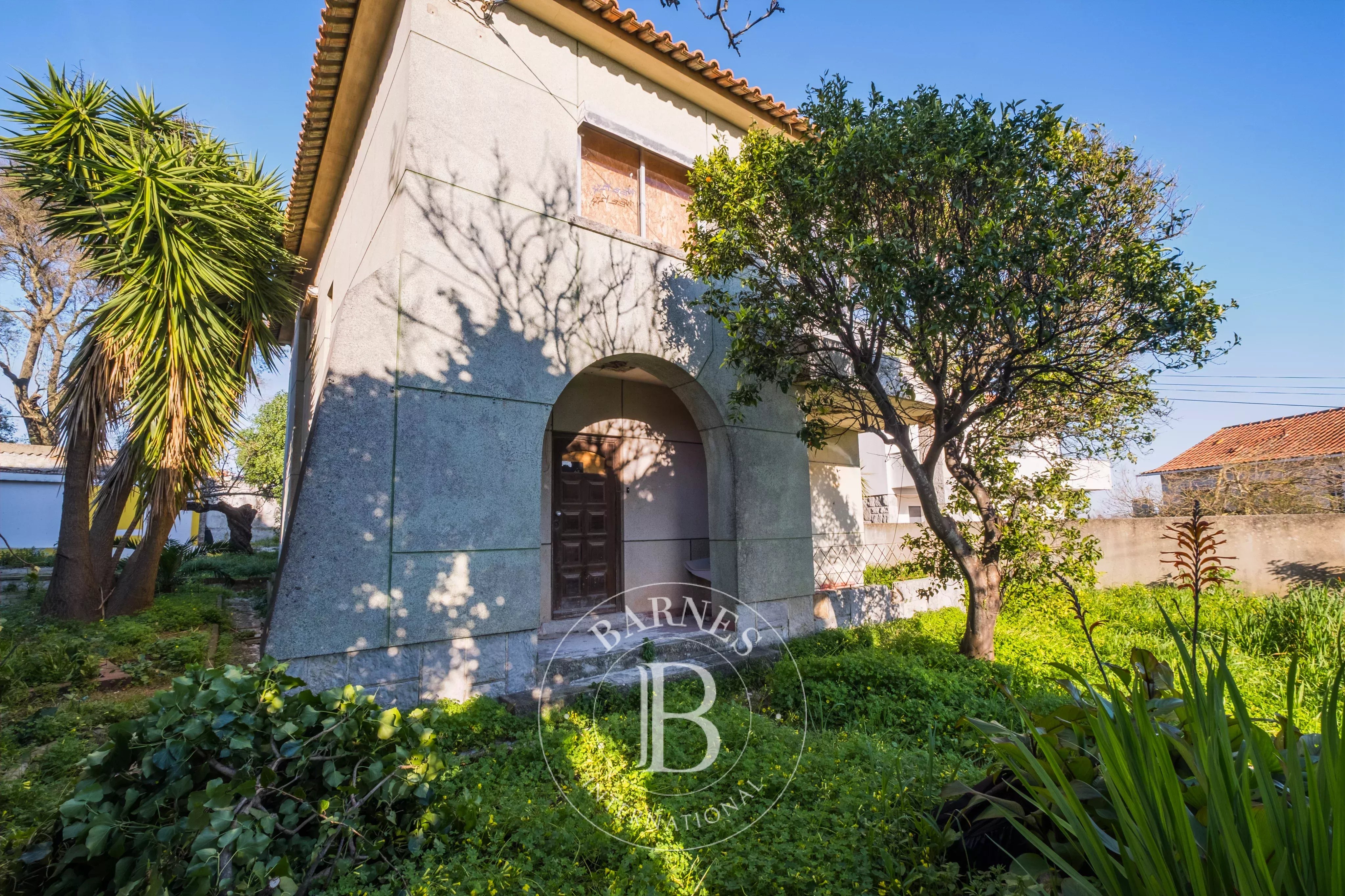 Moradia com Projeto Aprovado no Centro da Parede Moradia com Projeto Aprovado no Centro da Parede