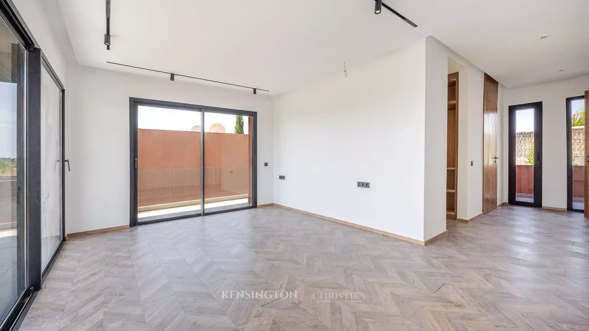 5 Bedroom Villa/Townhouse's Image 14