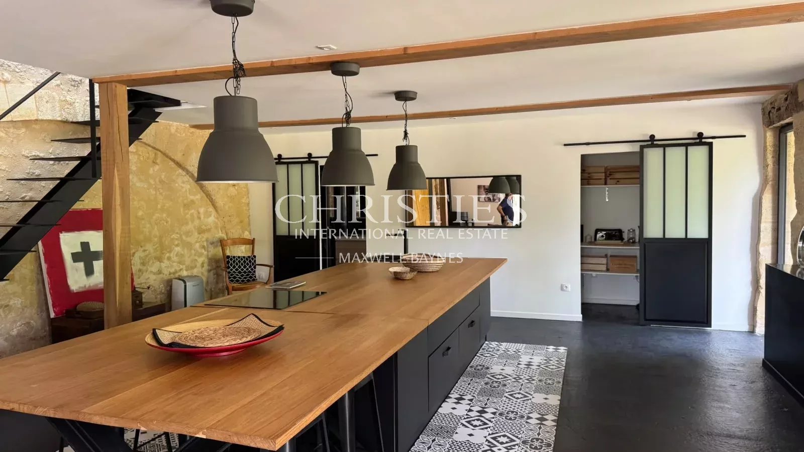 9 Bedroom Villa/Townhouse's Image 21