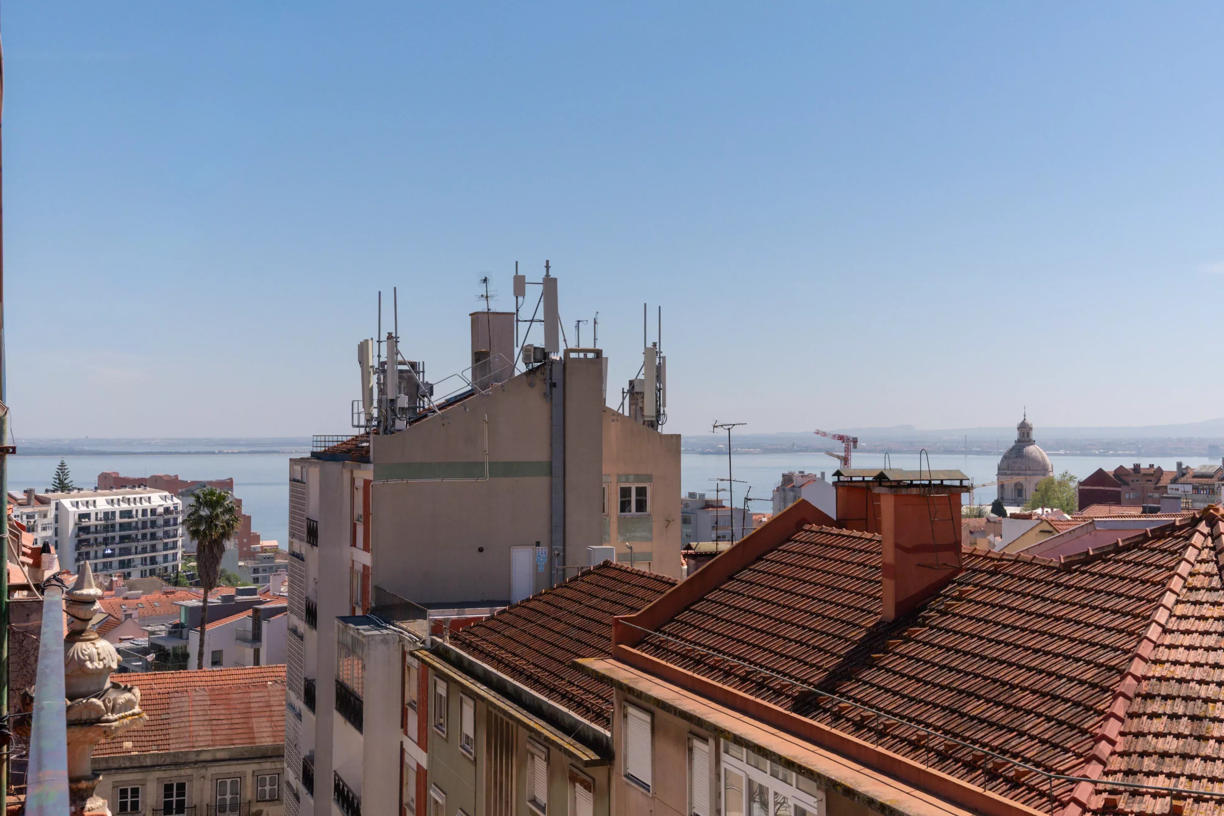 Charming 1-Bedroom Furnished Apartment in Lisboa 86902045 image 26