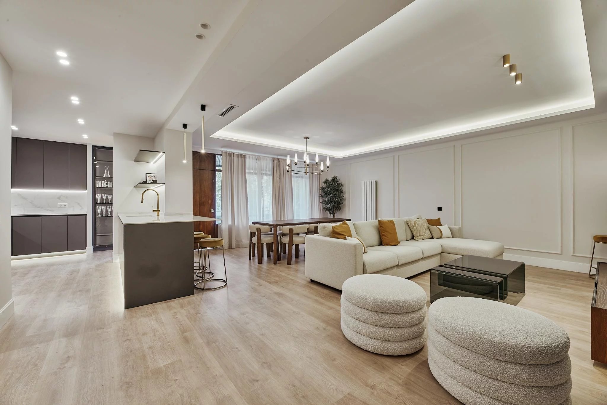 Élégance contemporaine avec terrasse au cœur de Castellana