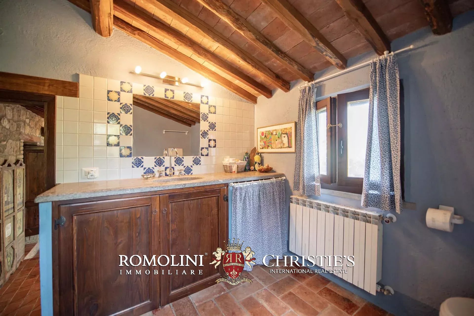 6 Bedroom Villa/Townhouse's Image 42