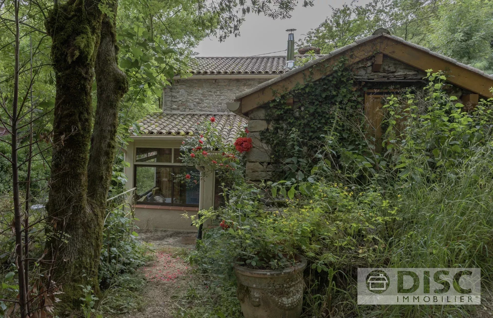 Maison en pierre avec jardin à quelques minutes de Penne
