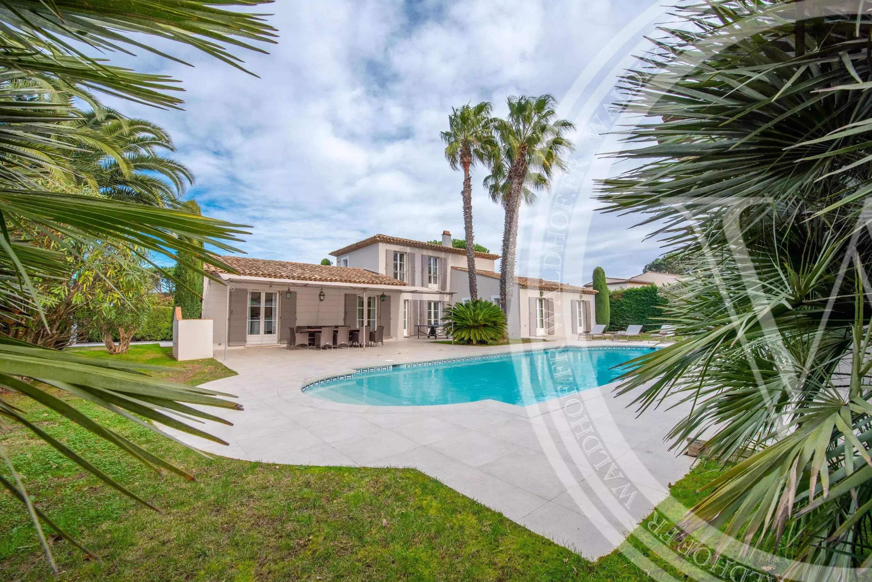 Superbe Villa Rénovée avec Piscine – 8 Couchages