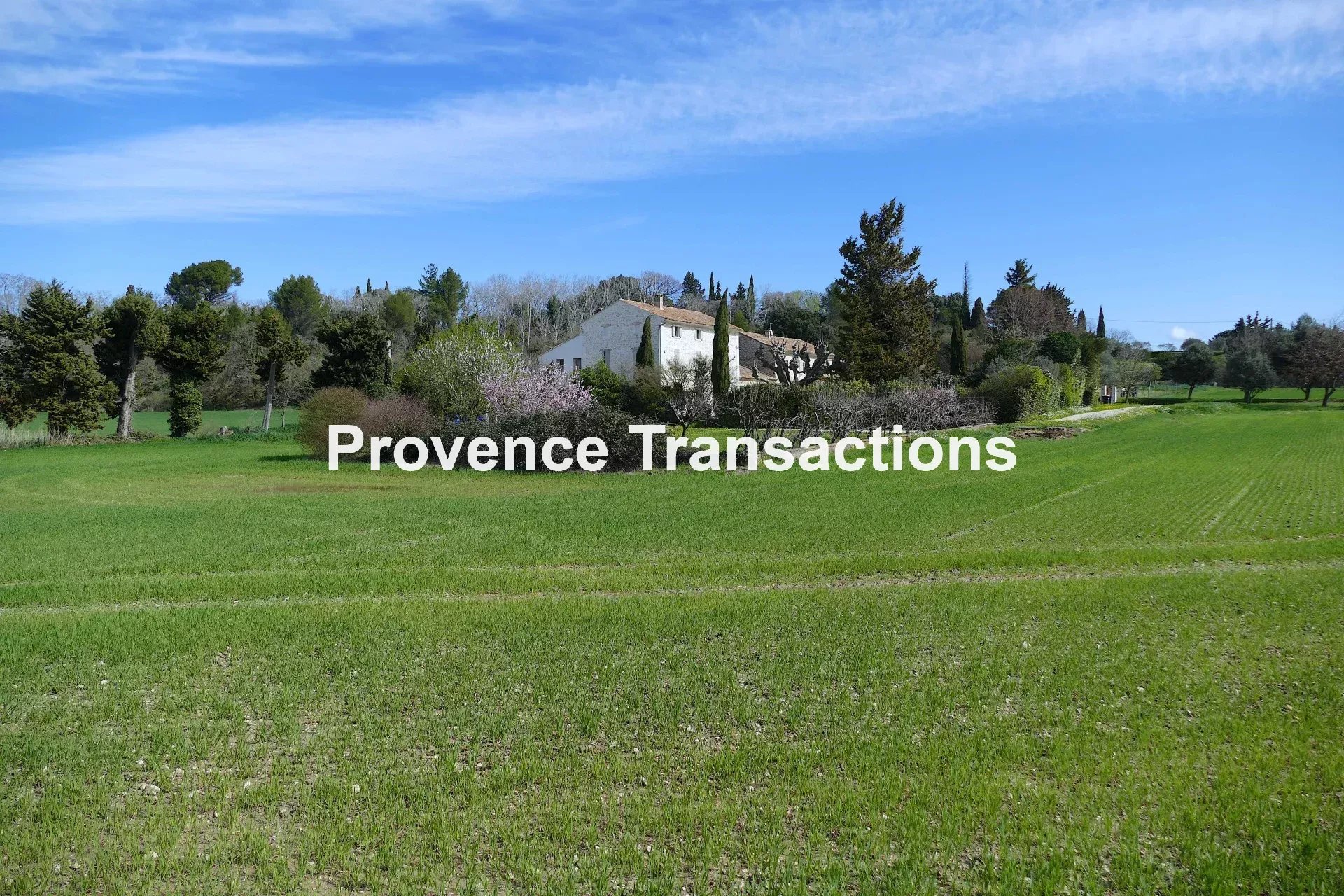 Authentique mas en pierres sur 1ha