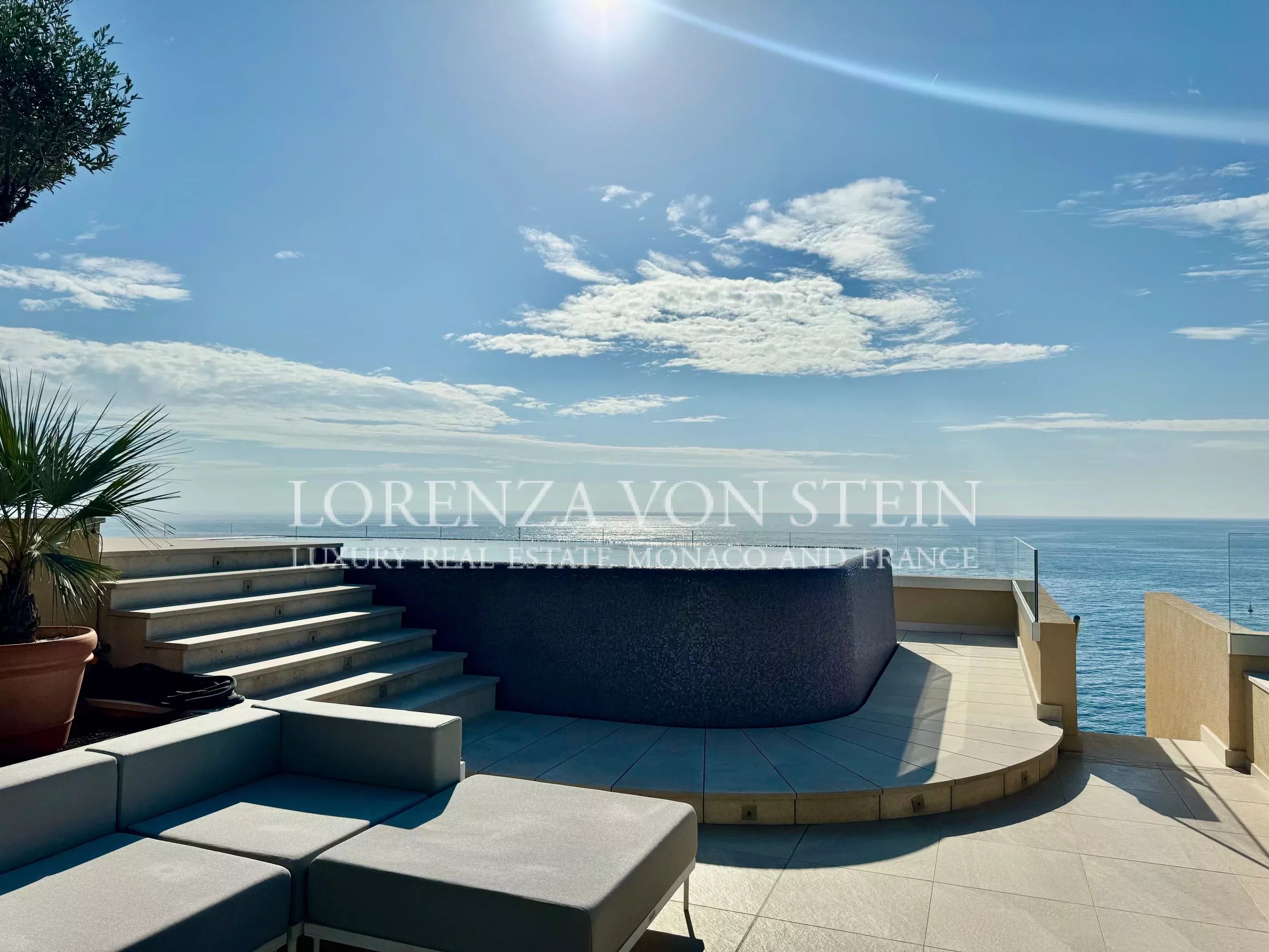 MONTE MARINA - Exceptional penthouse with private pool