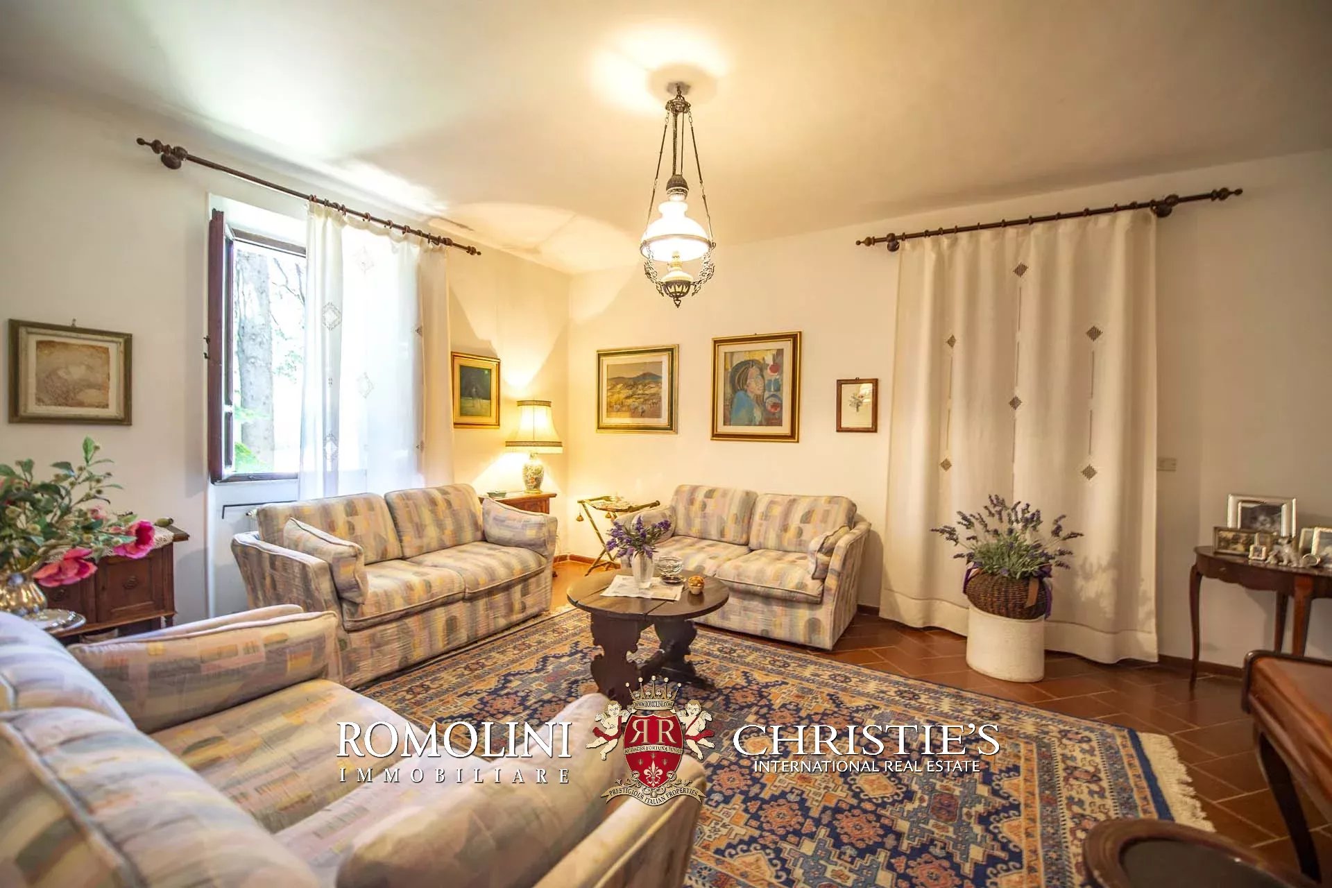 33 Bedroom Villa/Townhouse's Image 21
