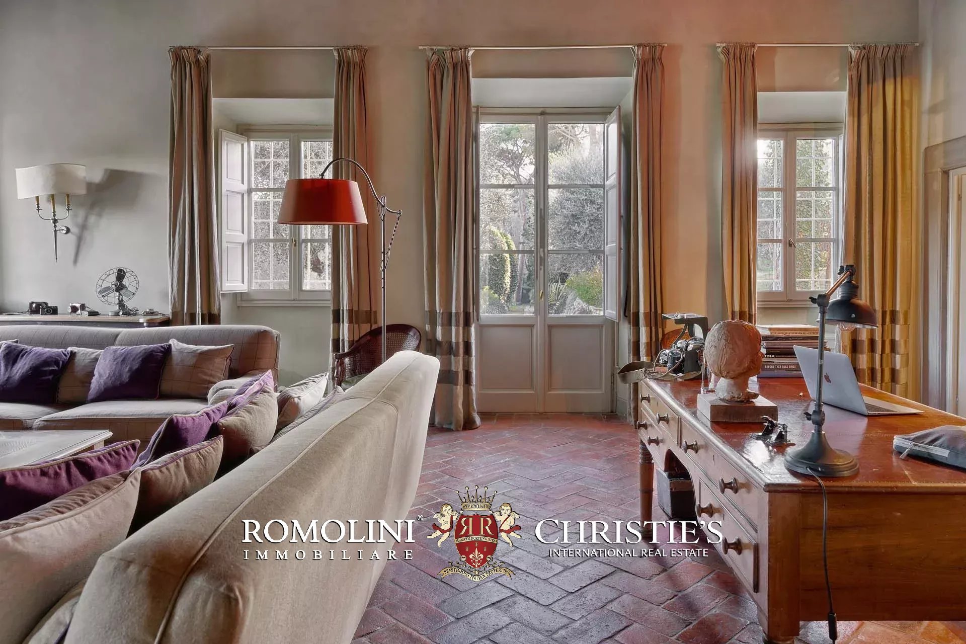 15 Bedroom Villa/Townhouse's Image 13