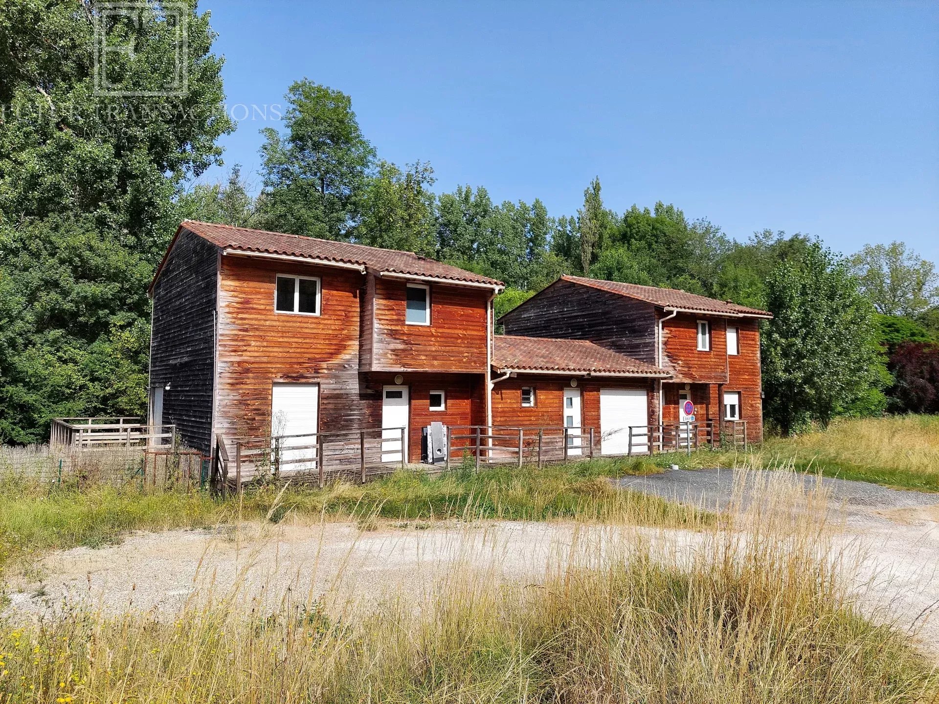 Maison 9 pièces 192 m² · à Château-l'Évêque · 192 m² · 201 900 €