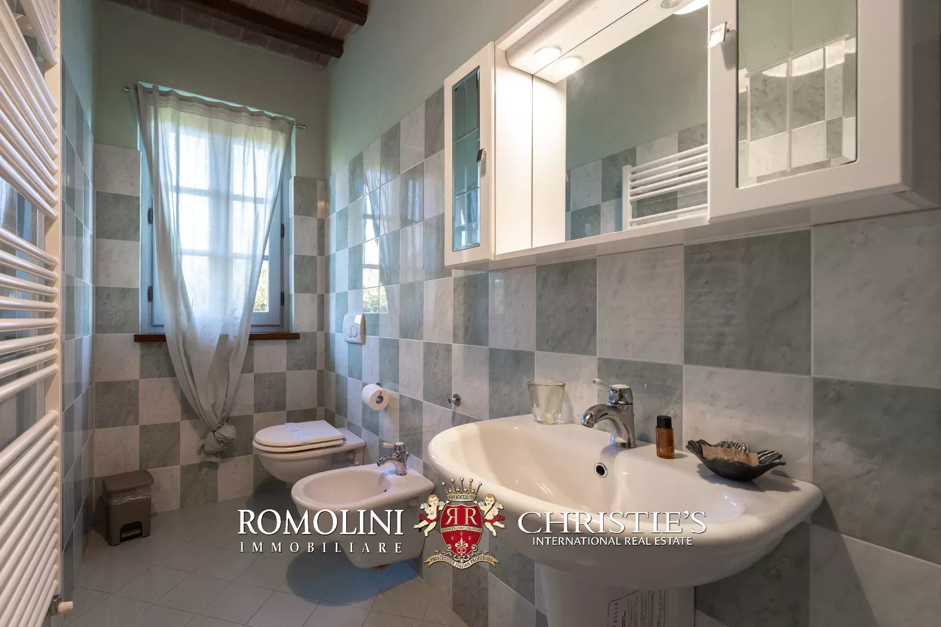 13 Bedroom Villa/Townhouse's Image 66