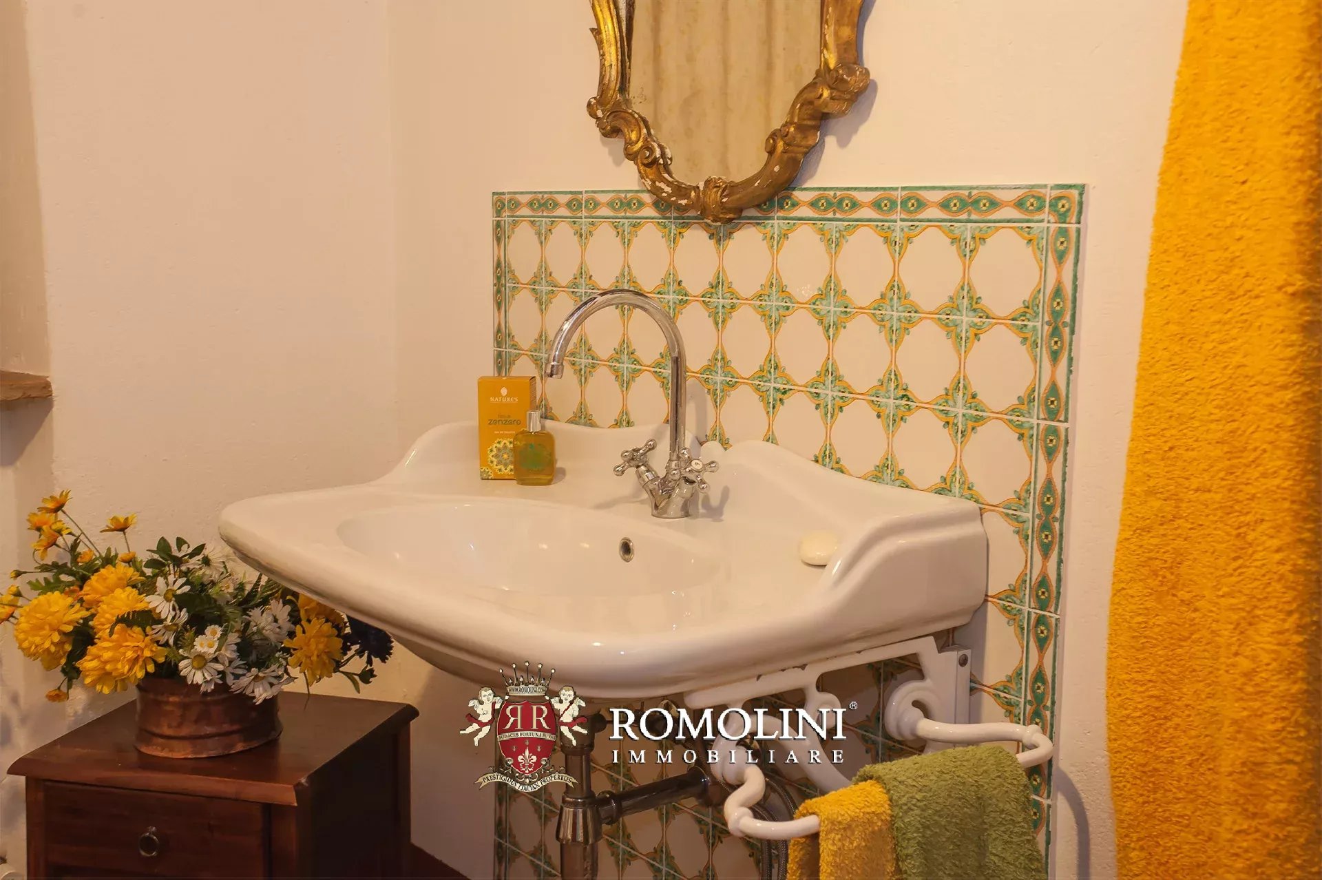 11 Bedroom Villa/Townhouse's Image 30