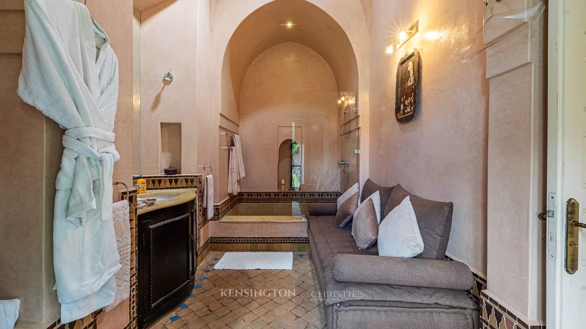 5 Bedroom Villa/Townhouse's Image 13
