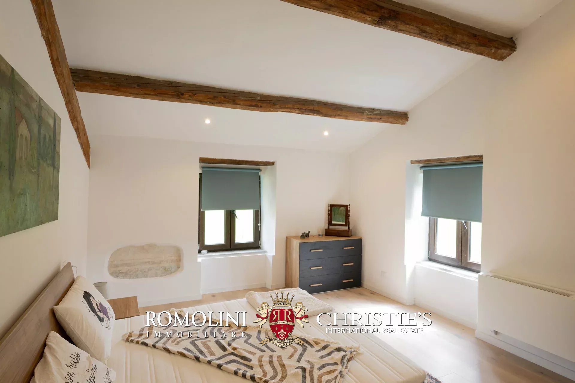 9 Bedroom Villa/Townhouse's Image 44