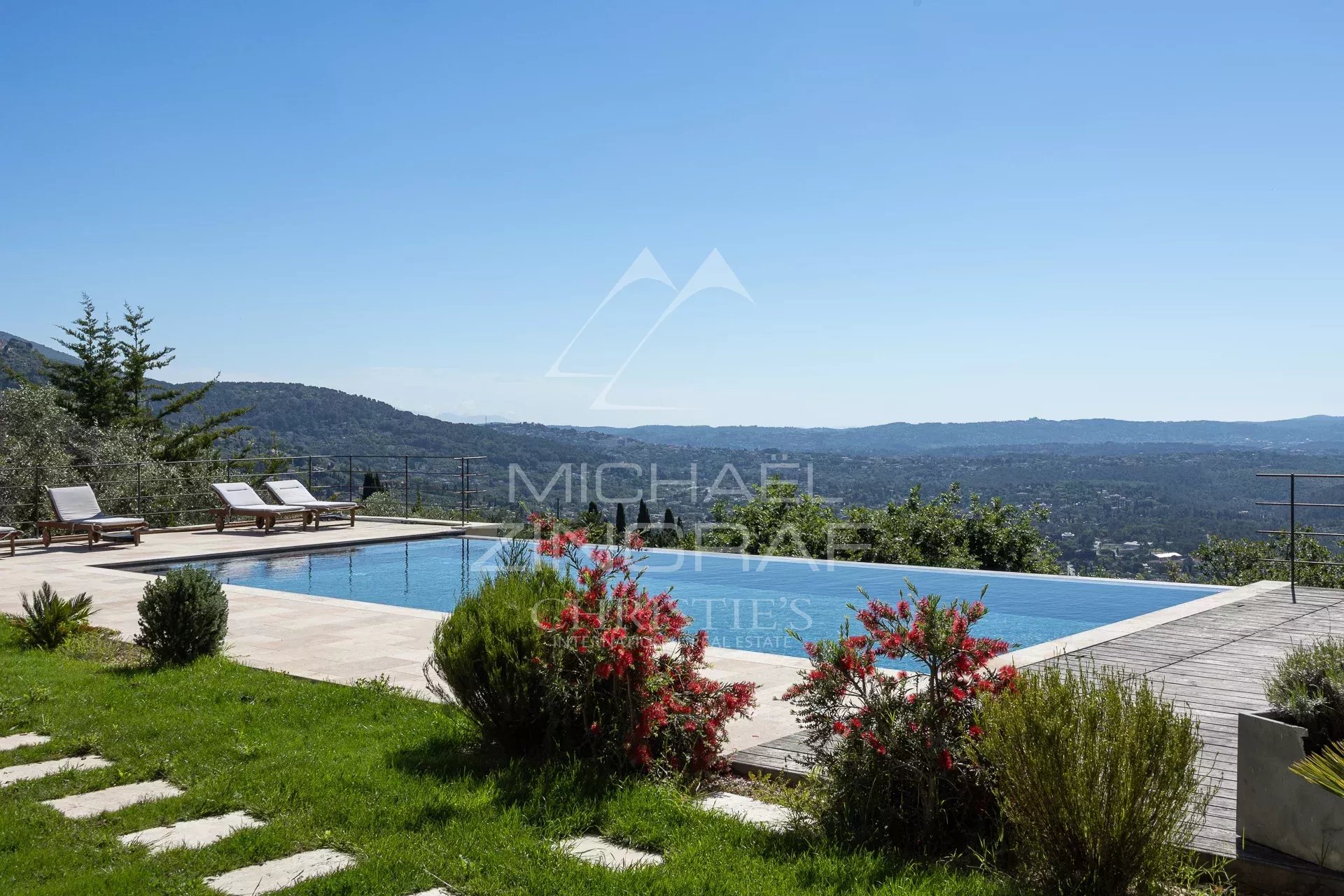 6 Bedroom Villa/Townhouse's Image 6