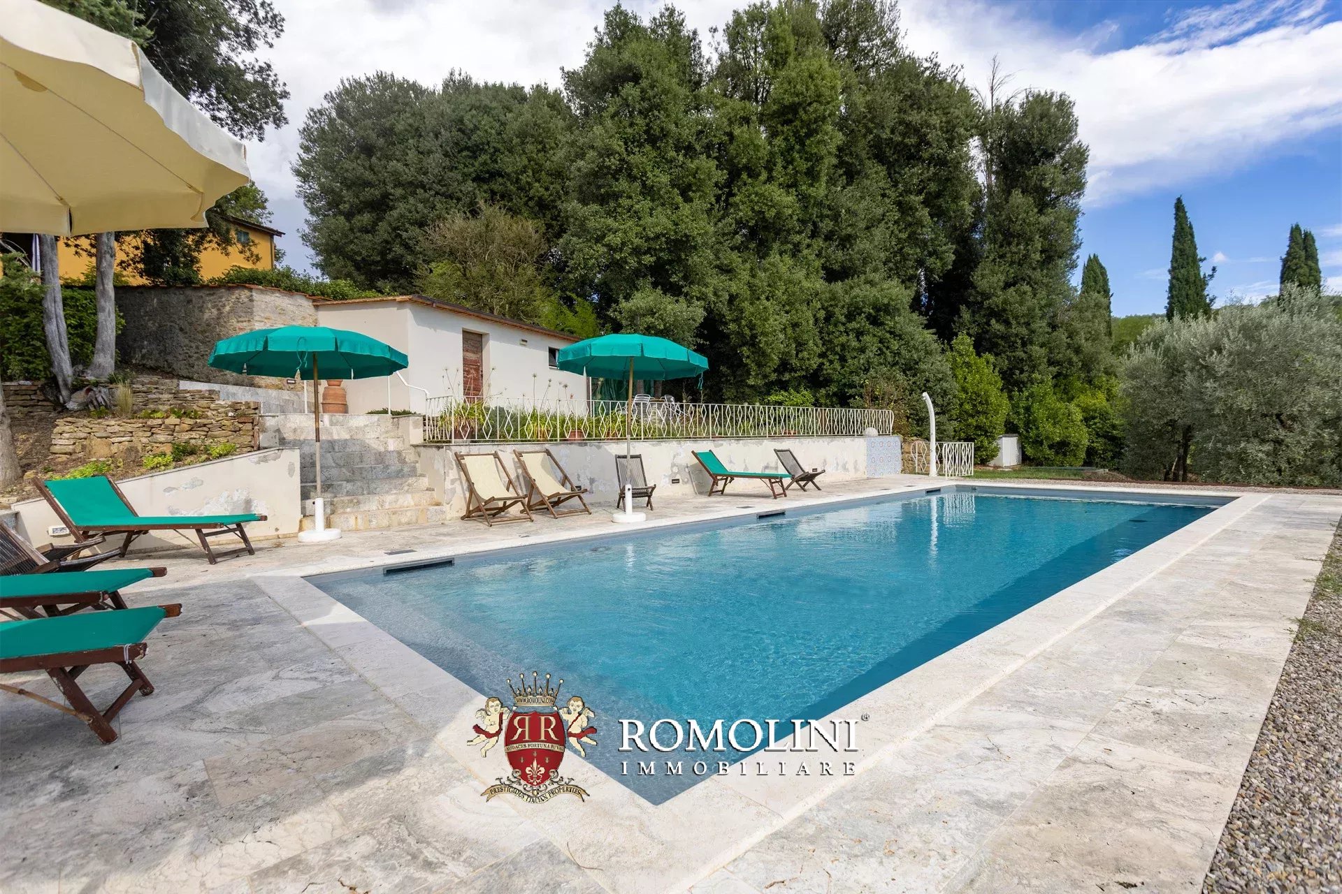 5 Bedroom Villa/Townhouse's Image 7