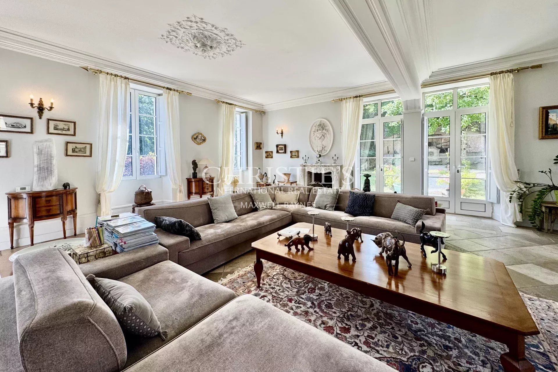 14 Bedroom Villa/Townhouse's Image 11