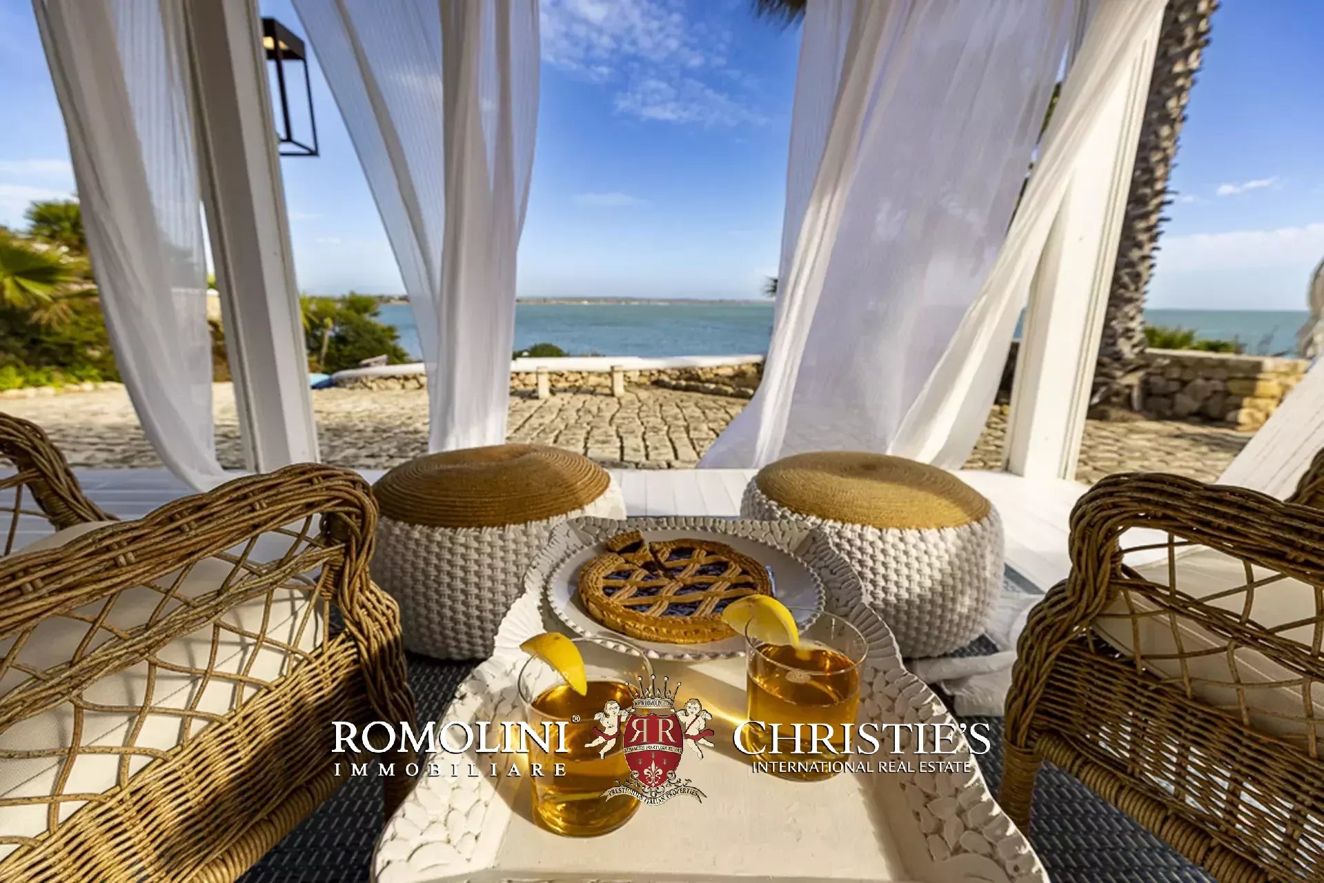 4 Bedroom Villa/Townhouse's Image 48
