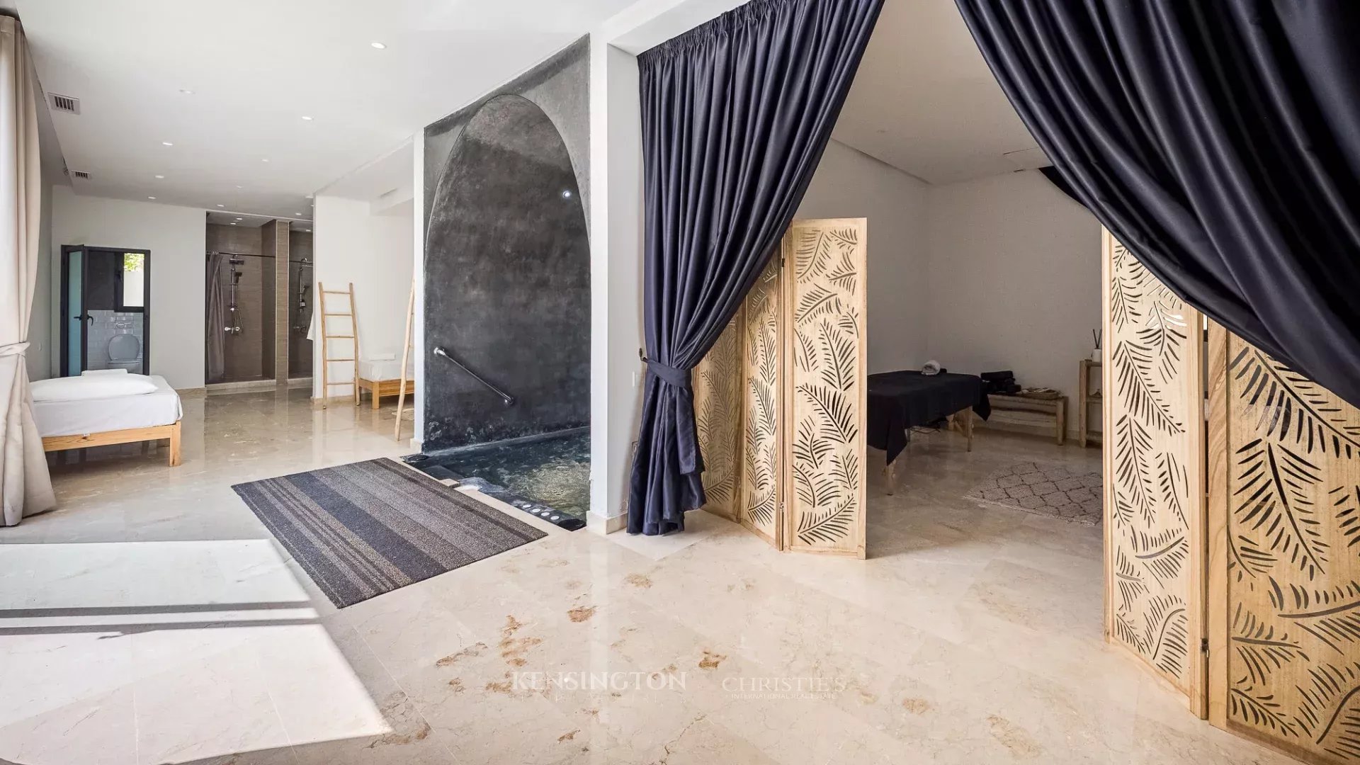6 Bedroom Villa/Townhouse's Image 14