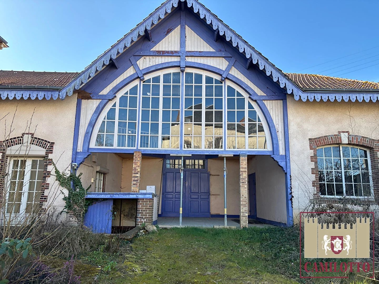 NOGENT LE ROI CENTRE VILLE - PROPRIETE ANCIENNE