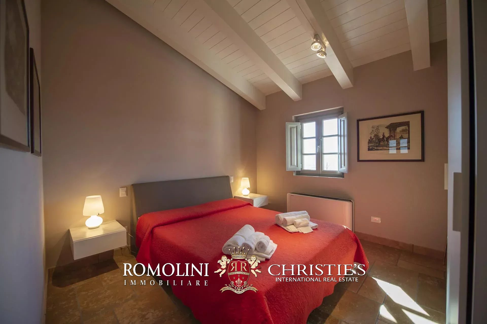 11 Bedroom Vineyard's Image 89