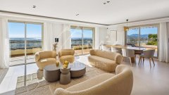 Discover this exceptional property located on the hills of residential Cannet — photo 1 of 7
