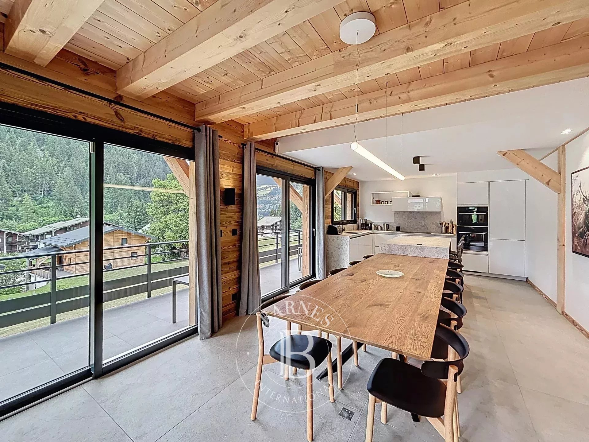 Châtel – Exceptional Chalet – 230 sqm – Sleeps 10 – Spa, Sauna & Stunning Views Accommodation in Les Gets