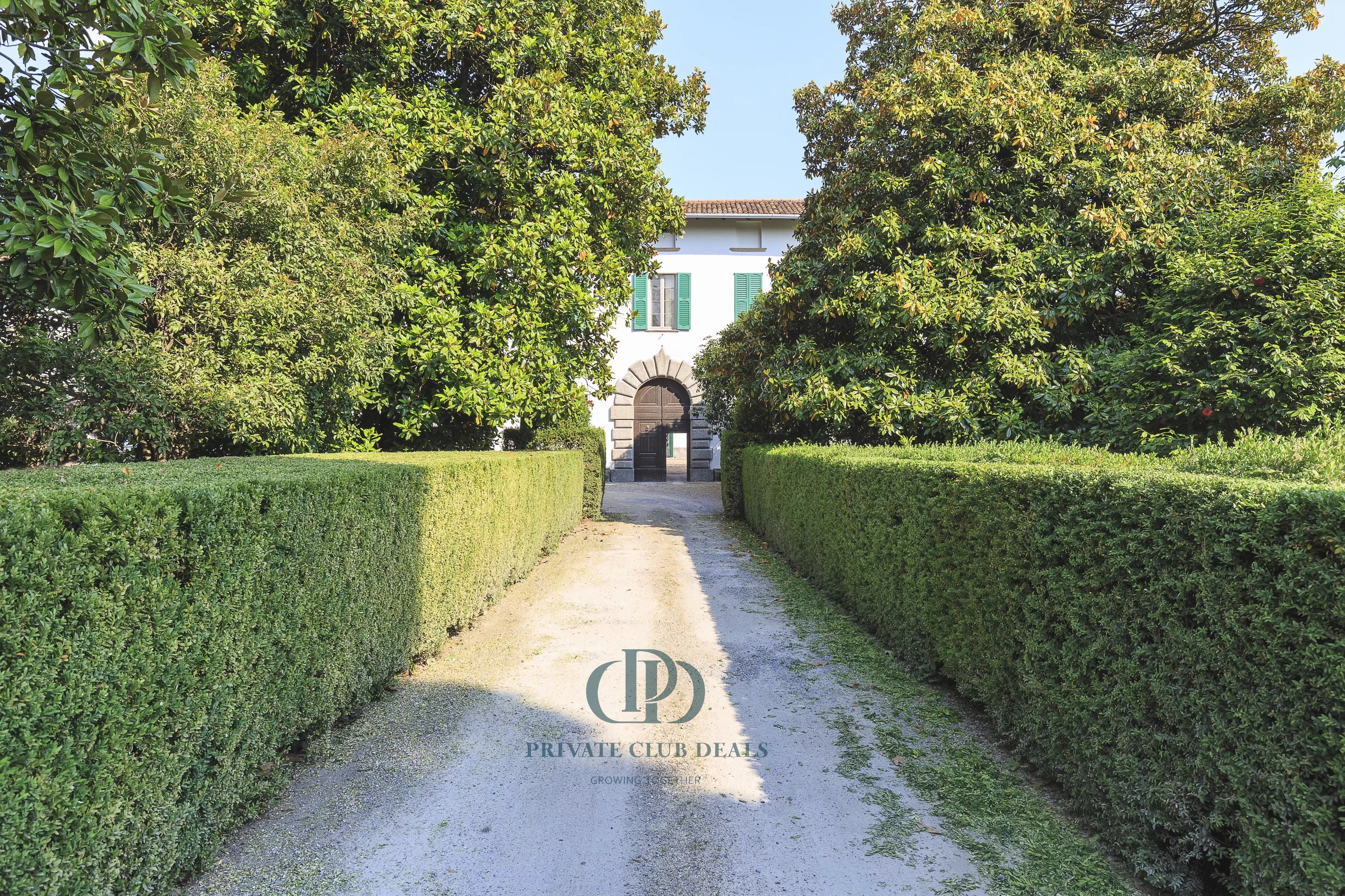 Villa Como - picture 15