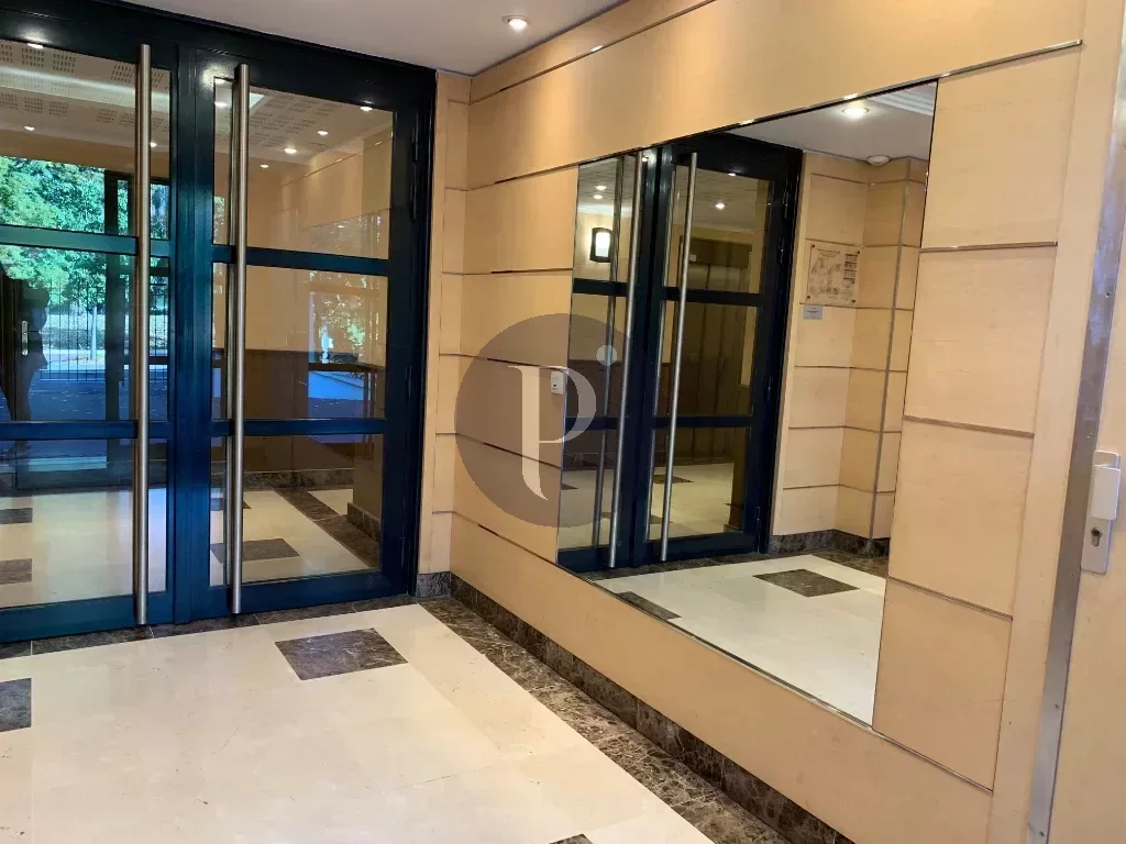vente-appartement-2-pieces-le-plessis-robinson-83866986