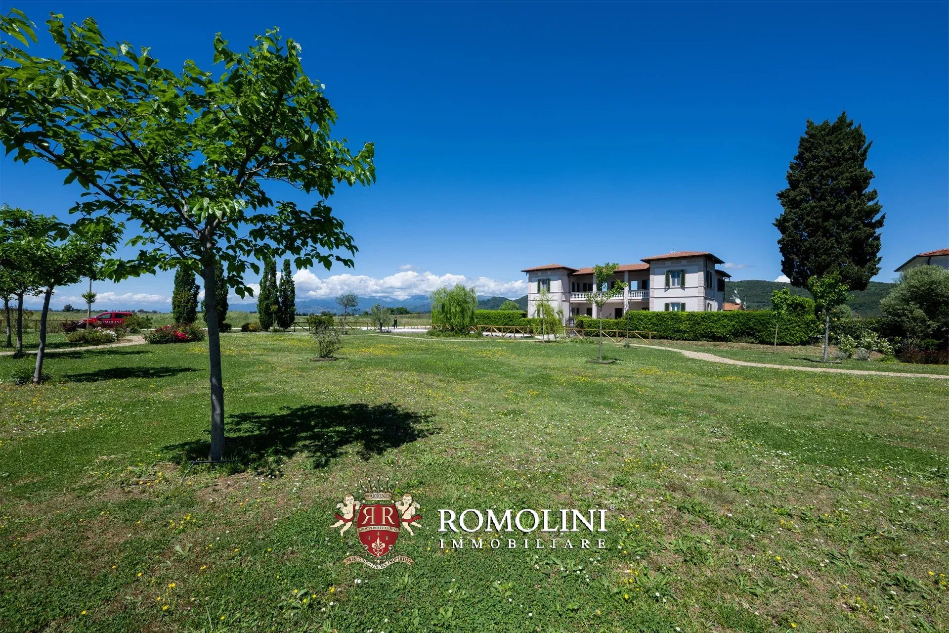 ECO-FRIENDLY VILLA FOR SALE NOT FAR FROM THE SEA, PISA, TUSCANY
