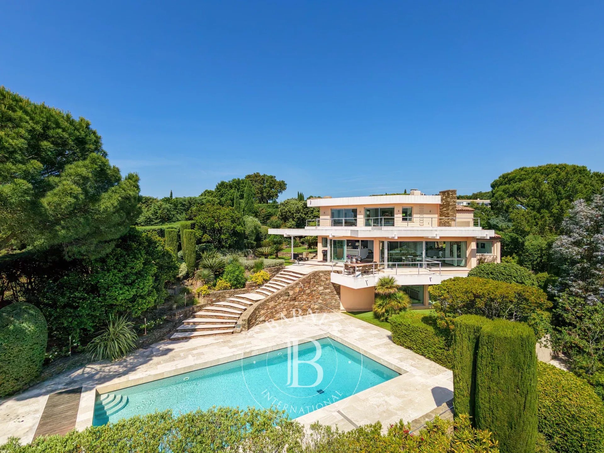 Villa Grimaud  -  ref 87086711 (picture 3)