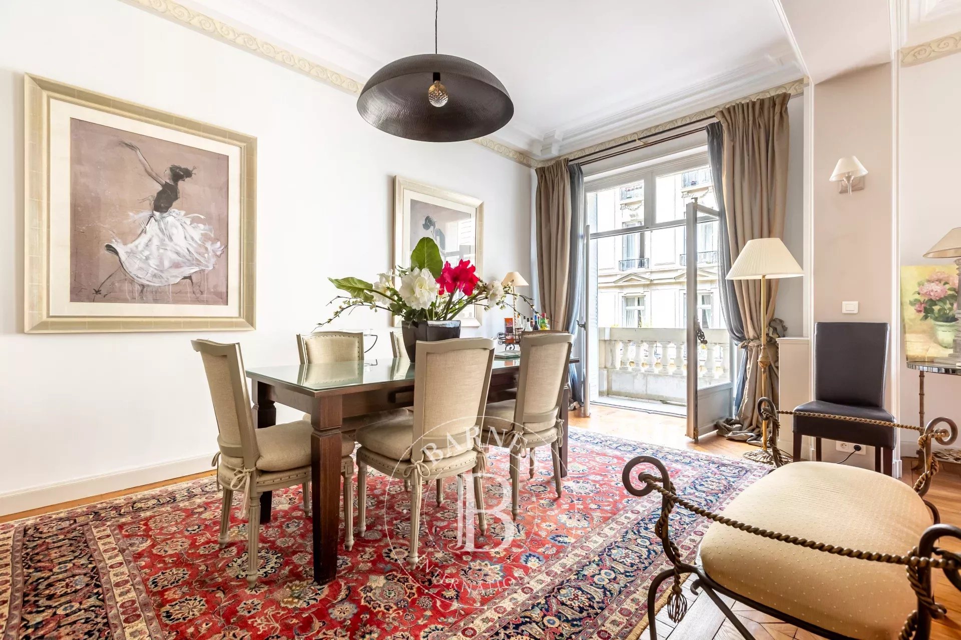Paris 16 - Victor Hugo - Dual-aspect 4-bed apartment - picture 23