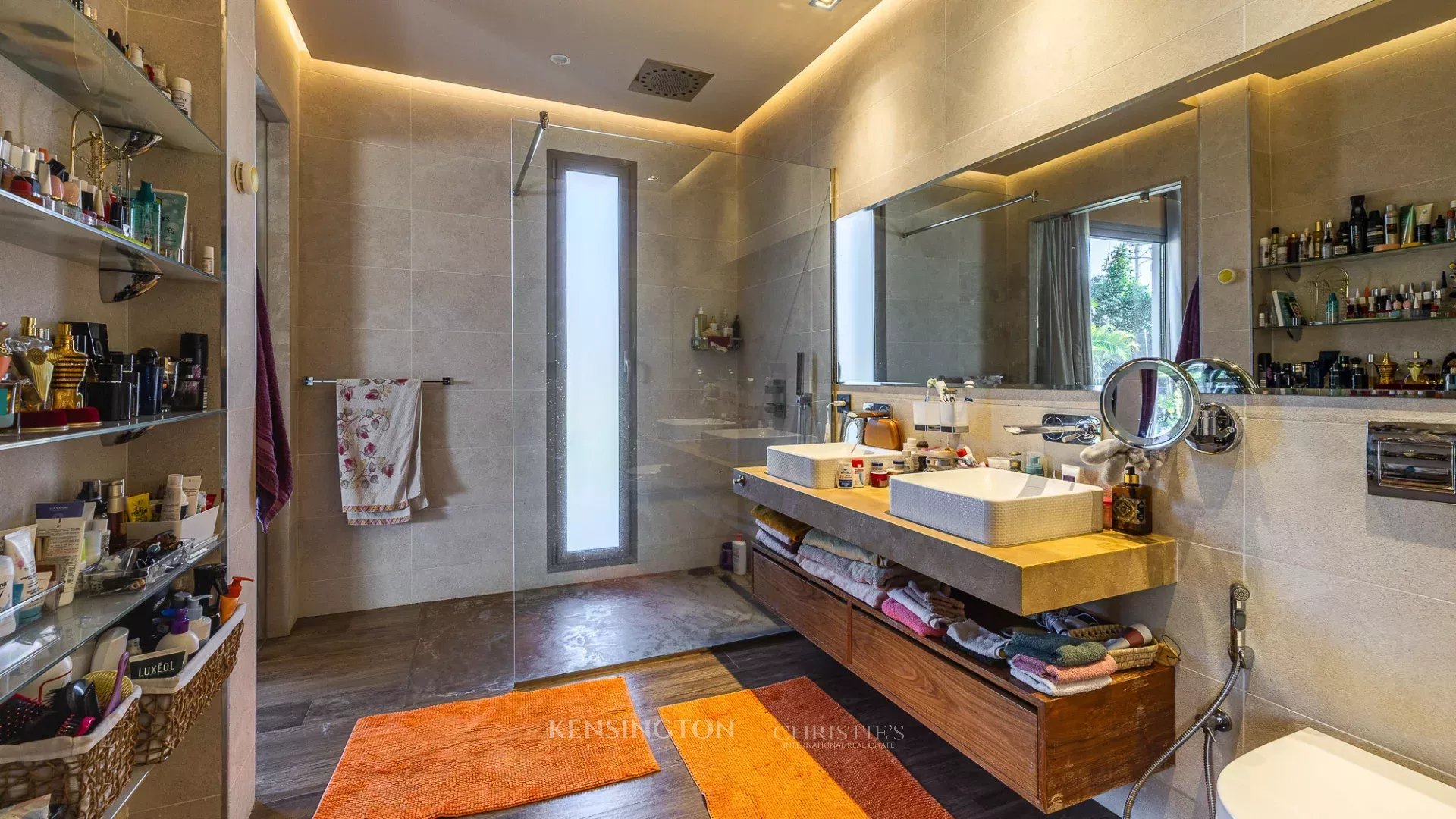 5 Bedroom Villa/Townhouse's Image 45