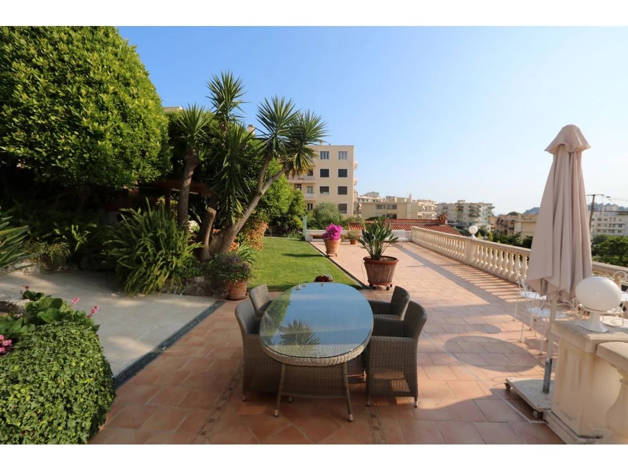 NICE-MONT BORON  VILLA 2/3 PIECES JARDIN TERRASSE GARAGE